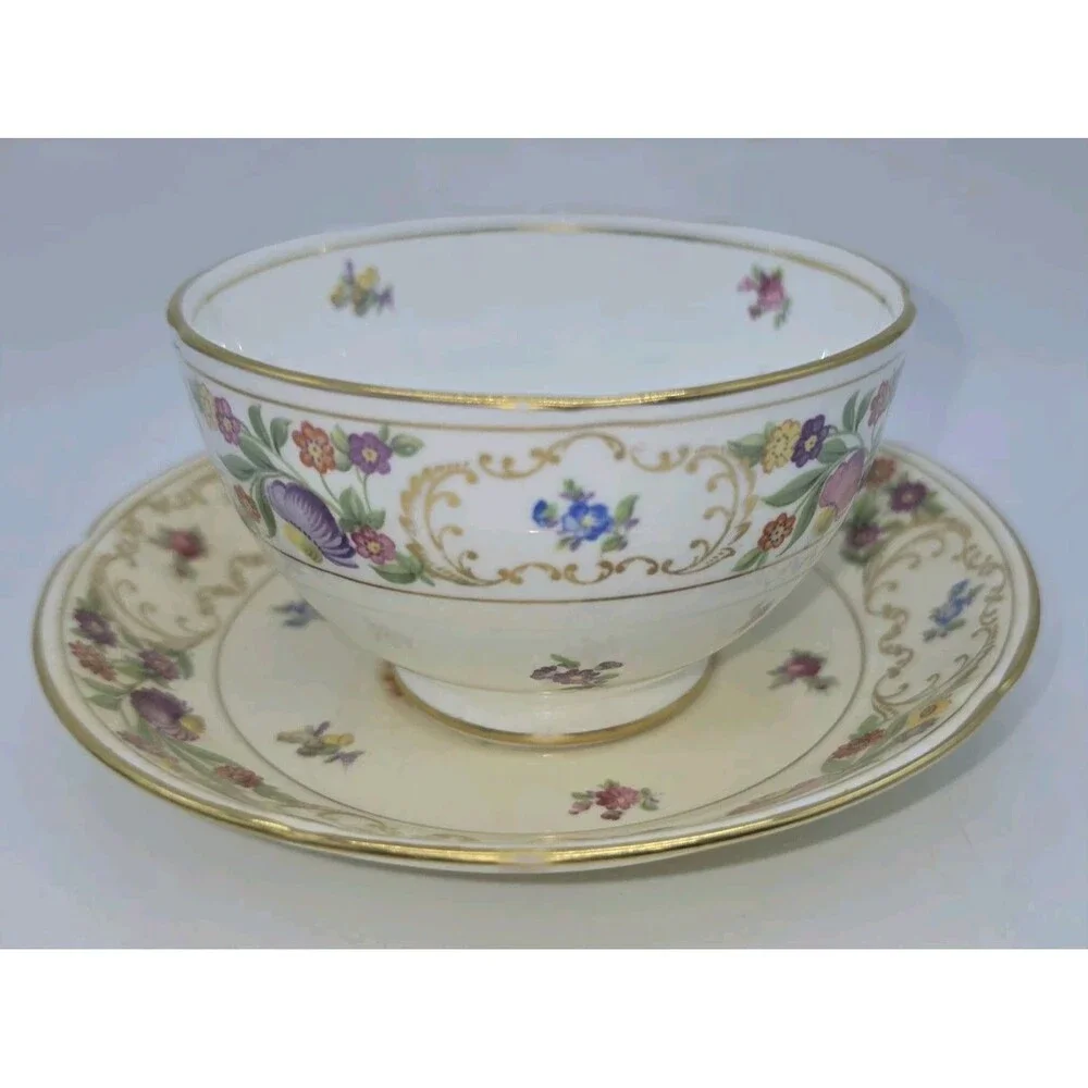 Hammersley Dresden Sprays Bone China Teacup Saucer Set Floral Gold Rim England